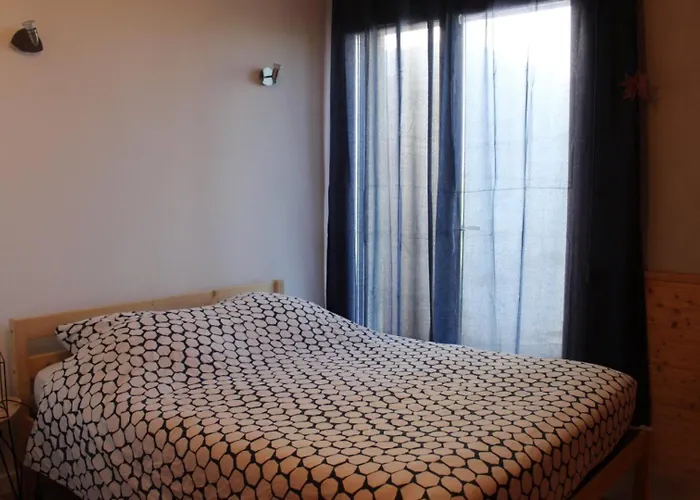 Isatis Semesterbostad