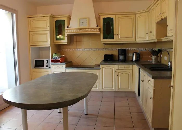 Semesterbostad Isatis *